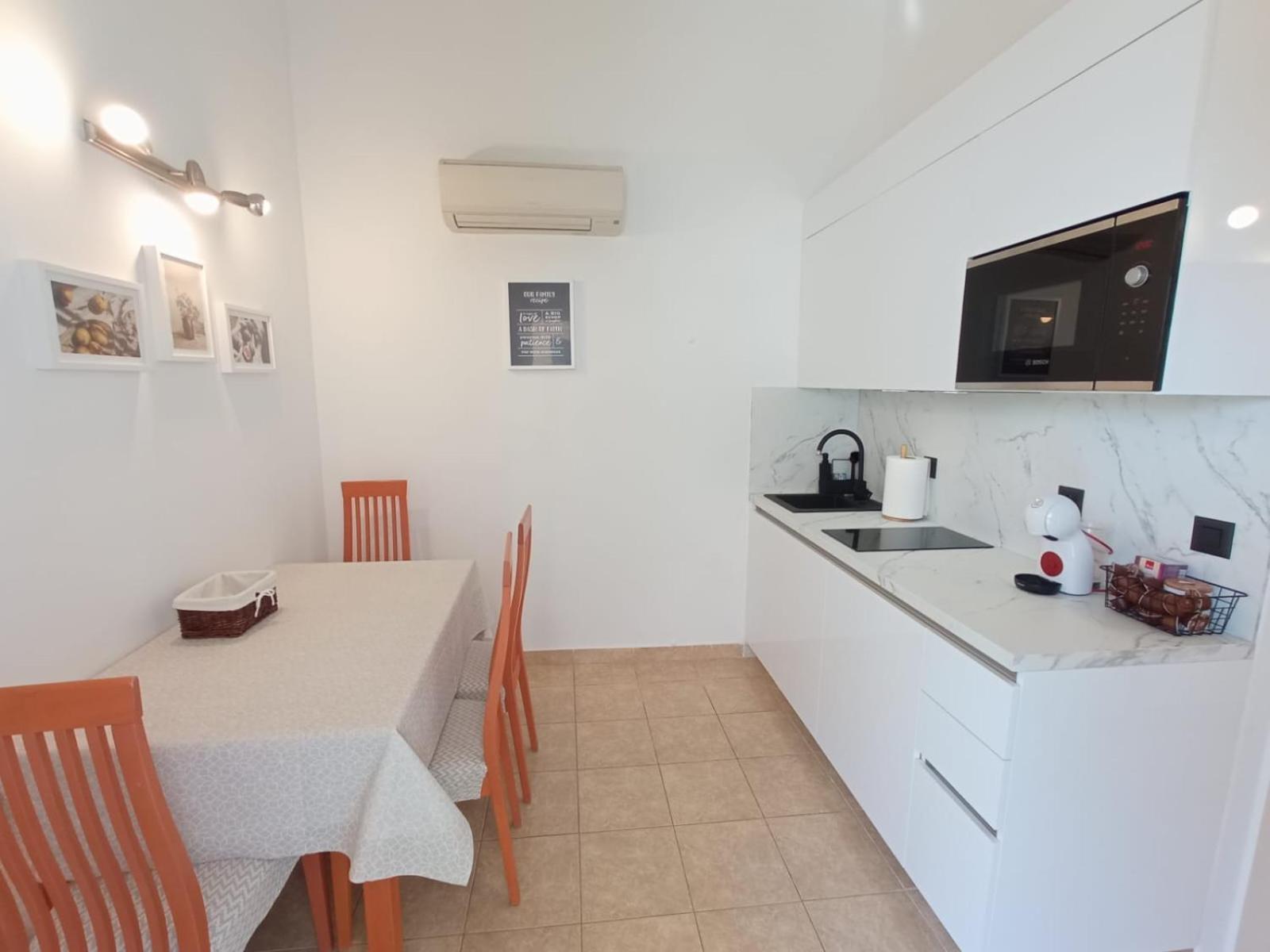 Sunny Beach Apartment Lavica Podstrana Buitenkant foto